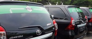 menyewakan mobil ke GrabCar